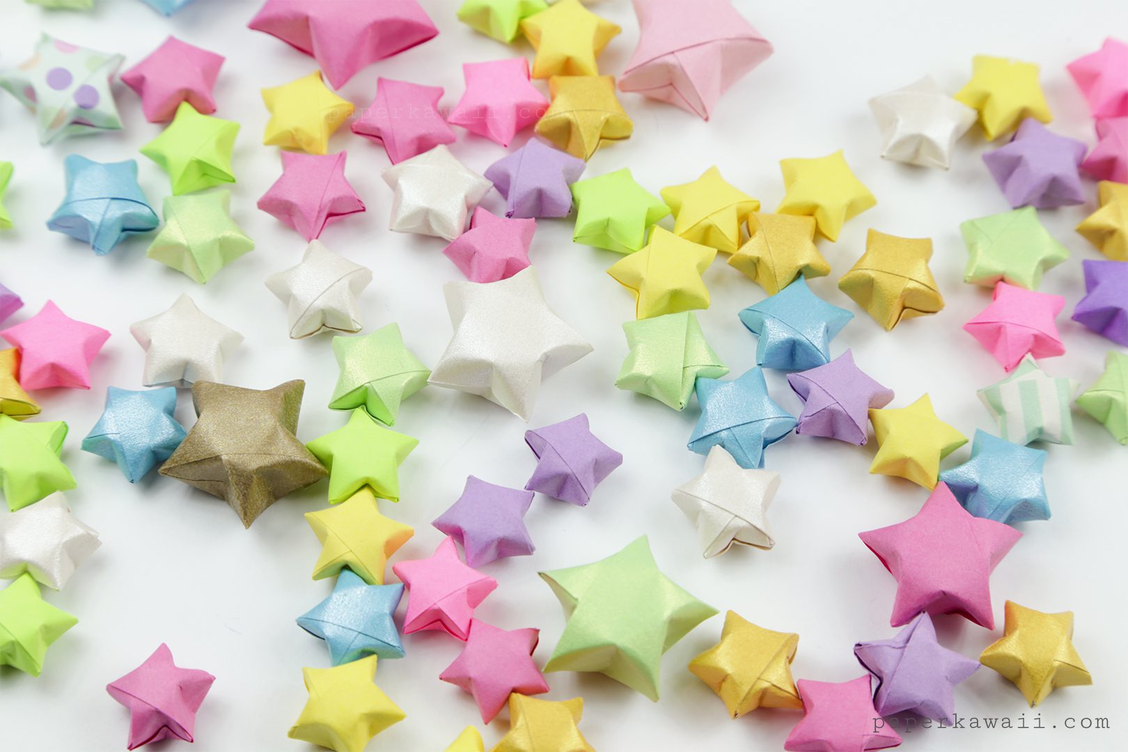 origami-lucky-stars-tutorial-02_image credit Paper Kawaii
