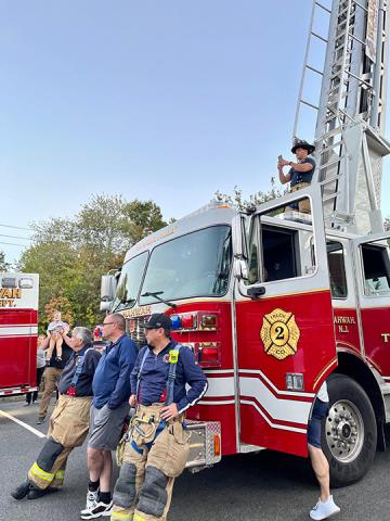 Mahwah Library Firetruck Visit