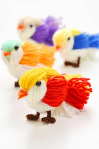 Take and Make Yarn Bird craft image