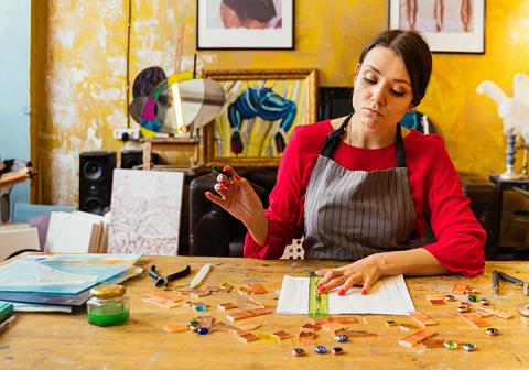 woman working in mosaic_image credit pexels-shkrabaanthony