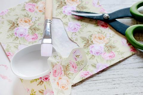 decoupage crafting cutting flower patterns